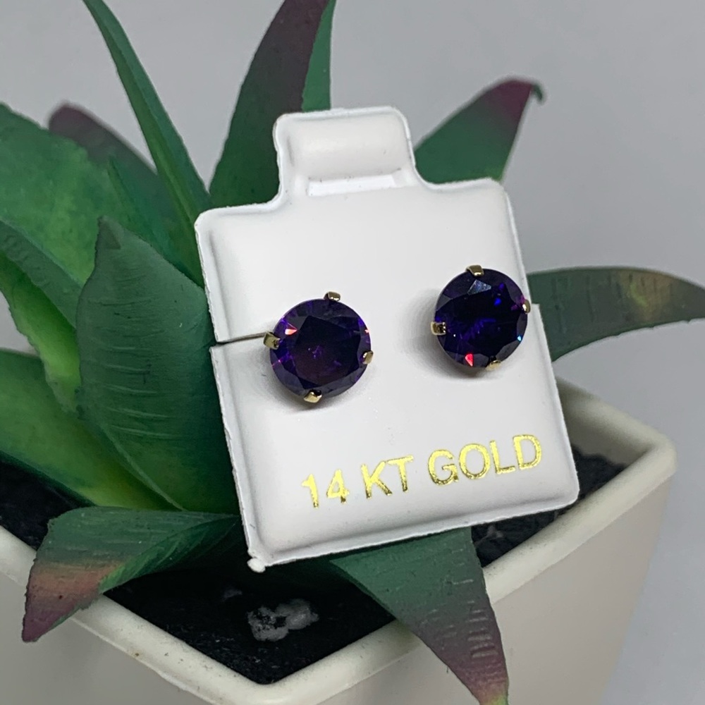 14k Gold Earrings with Purple stone - Picture 4 of 7